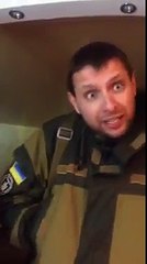 Парасюк з автоматом