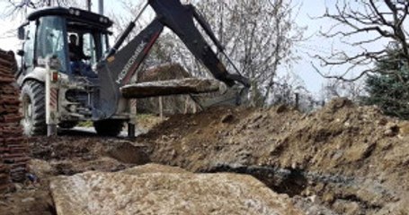 Sakarya'da Kanalizasyon Çalışmasında Roma Dönemine Ait Mezar Bulundu