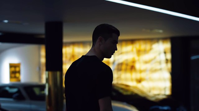 Cristiano Ronaldo a testé la Bugatti Chiron, une voiture à 2,4 millions