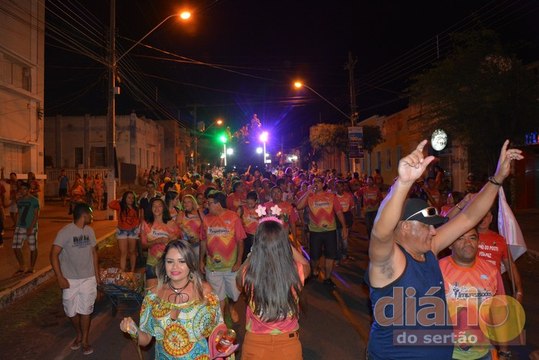 Mantendo a tradição, Bloco dos Imprensados abre Carnaval 2017 de Cajazeiras