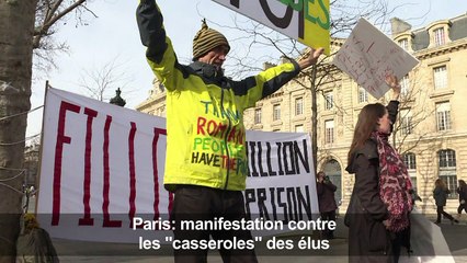 Paris: manifestation contre les "casseroles" des élus