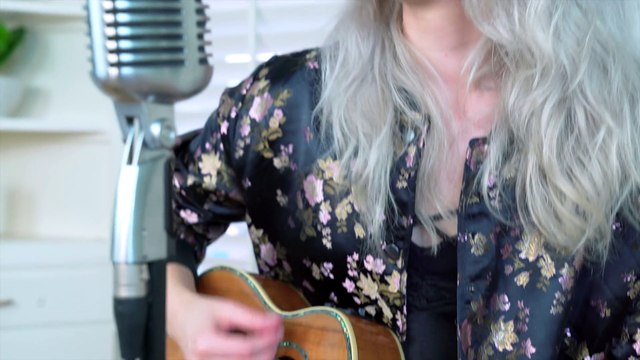 Cover : Katy Perry - Chained to the Rhythm