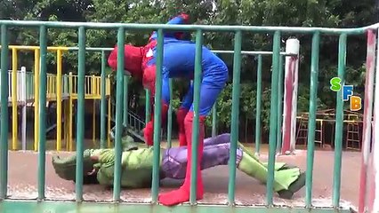 Spiderman vs Superman DEATH BATTLE- In Real Life - kids Superhero Fight!
