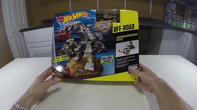 FUNNY HOT WHEELS MONSTER JAM CRASH FUN MAX D BATTLE Play Set- Opening Toys & Playing