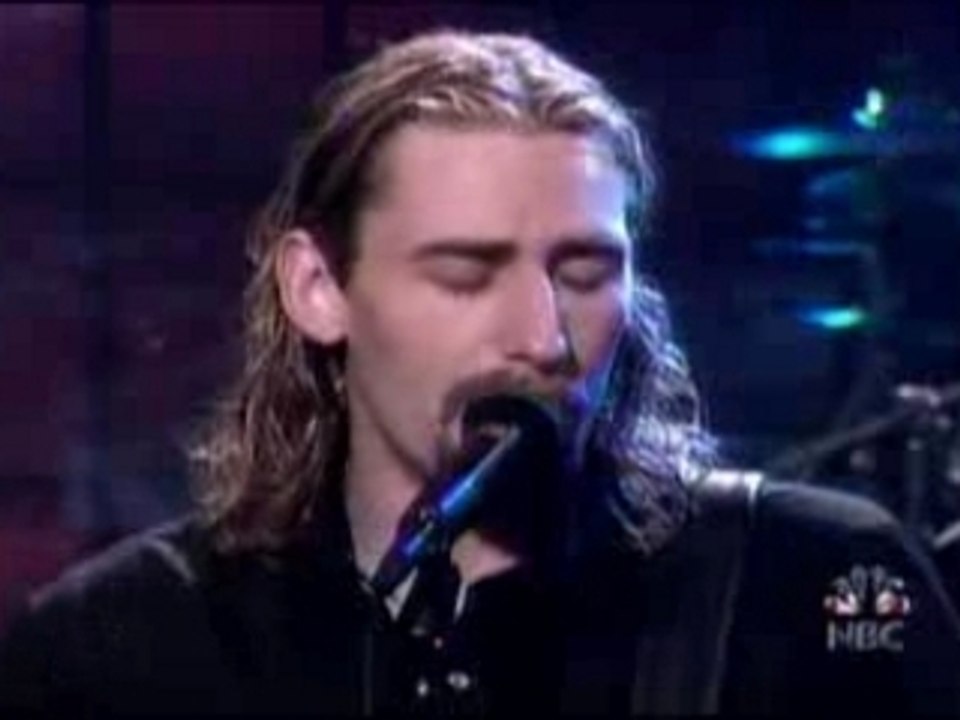 Nickelback - How You Remind Me (Live on Leno 10.08.2001)