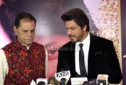 SRK RECALLS Yash Chopra After Receiving Yash Chopra Award