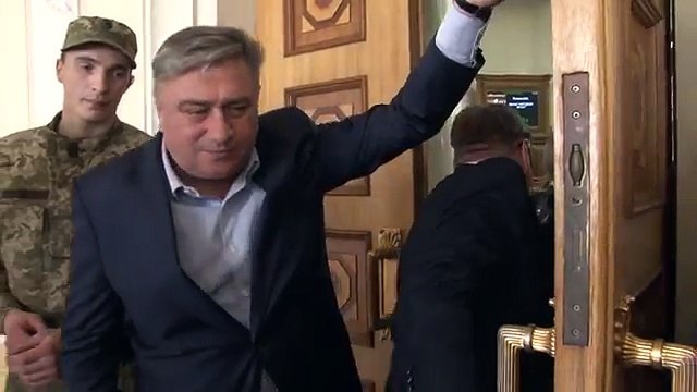 Что у нее в штанах?