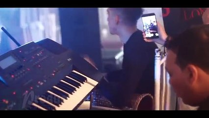 Clip Faycel Sghir Ntbe3 Khsarti - شاهد فيصل الصغير يبكي بسبب هده الاغنية