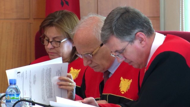 Report TV - Gjykata Kushtetuese rrëzon PD, ligji i Vettingut hyn në fuqi
