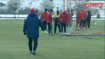 Sivasspor Teknik Direktörü Bakkal Artık final oynuyoruz.