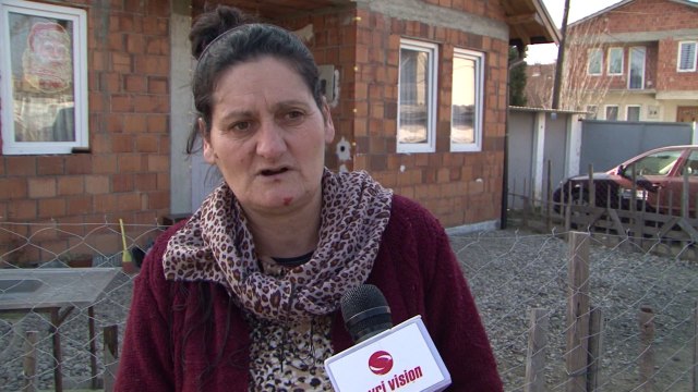 Familjet në nevojë ndihmohen me pako ushqimore nga të rinjtë e Komunës së Gjakovës - Lajme