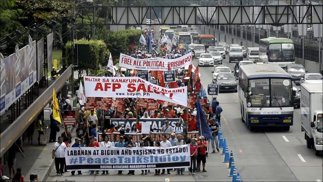 Marchan en Filipinas a favor y en contra de guerra antidrogas