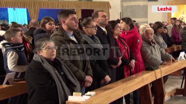 Report TV - Ja festimet e Krishtlindjes në qytete të ndryshme të Shqipërisë