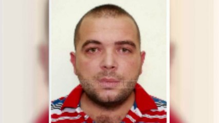 Terroristi, i çmendur - Top Channel Albania - News - Lajme