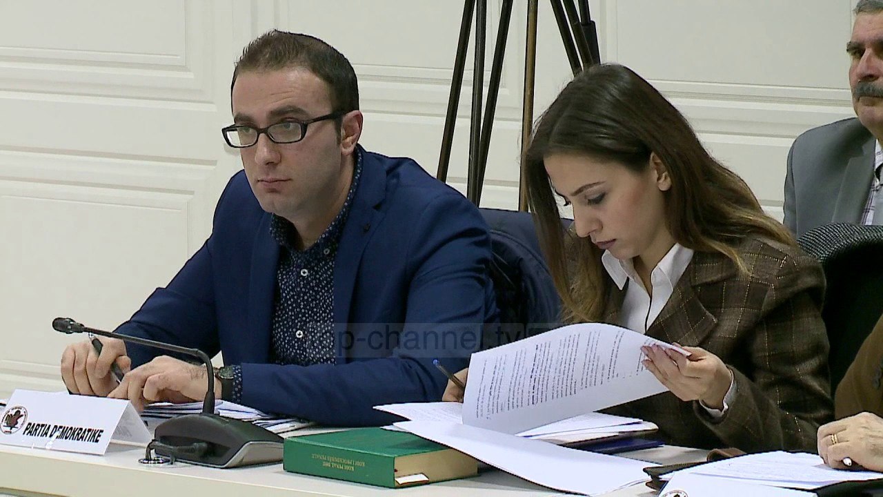 Mandatet e Tahirit, Selamit dhe Roshit - Top Channel Albania - News - Lajme
