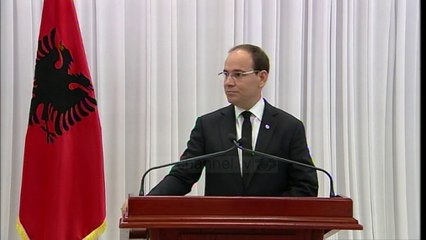 Nishani feston me artistët - Top Channel Albania - News - Lajme