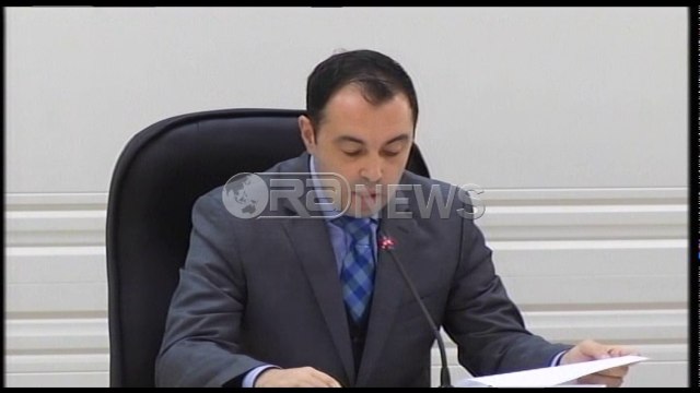 Dekriminalizimi - KQZ i heq mandatin kryebashkiakut Rroshi dhe deputetëve Selami-Tahiri