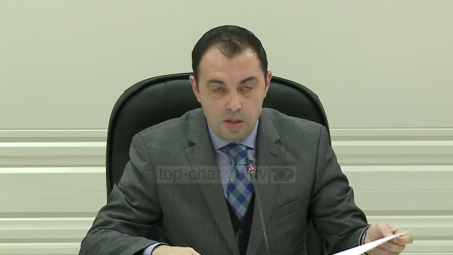 KQZ: U hiqet mandati Roshit, Selamit dhe Tahiri - Top Channel Albania - News - Lajme