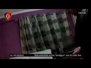 Momenti kur sekuestrohet arma shotgun me të cilën qëlloi Stresi