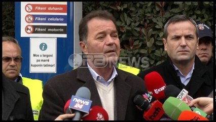 Ora News - Pikat e gazit në karburante mbushin bombolat për familjarët