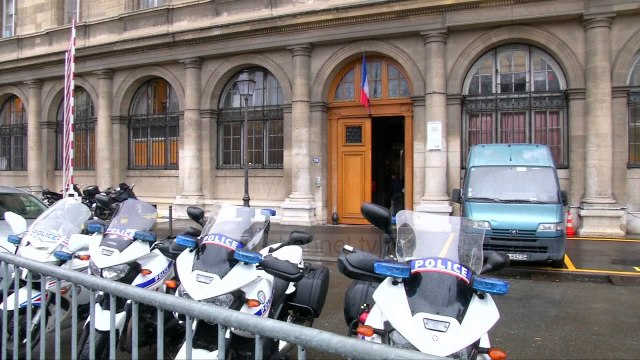 Francë, arrestohen 16 persona për grabitjen e Kim Kardashian - Top Channel Albania - News - Lajme