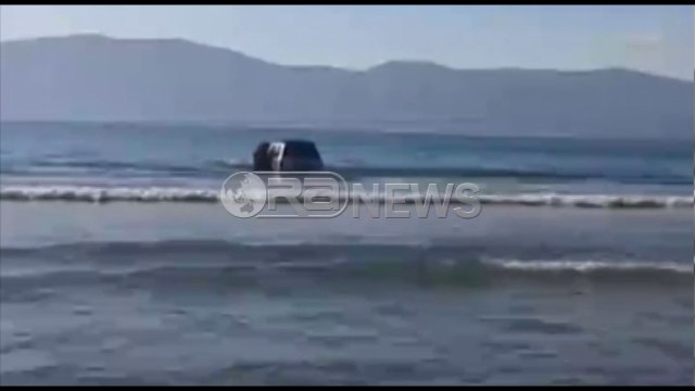 Vlorë - Fuoristrada që u gjet e fundosur në det është me targa amerikane
