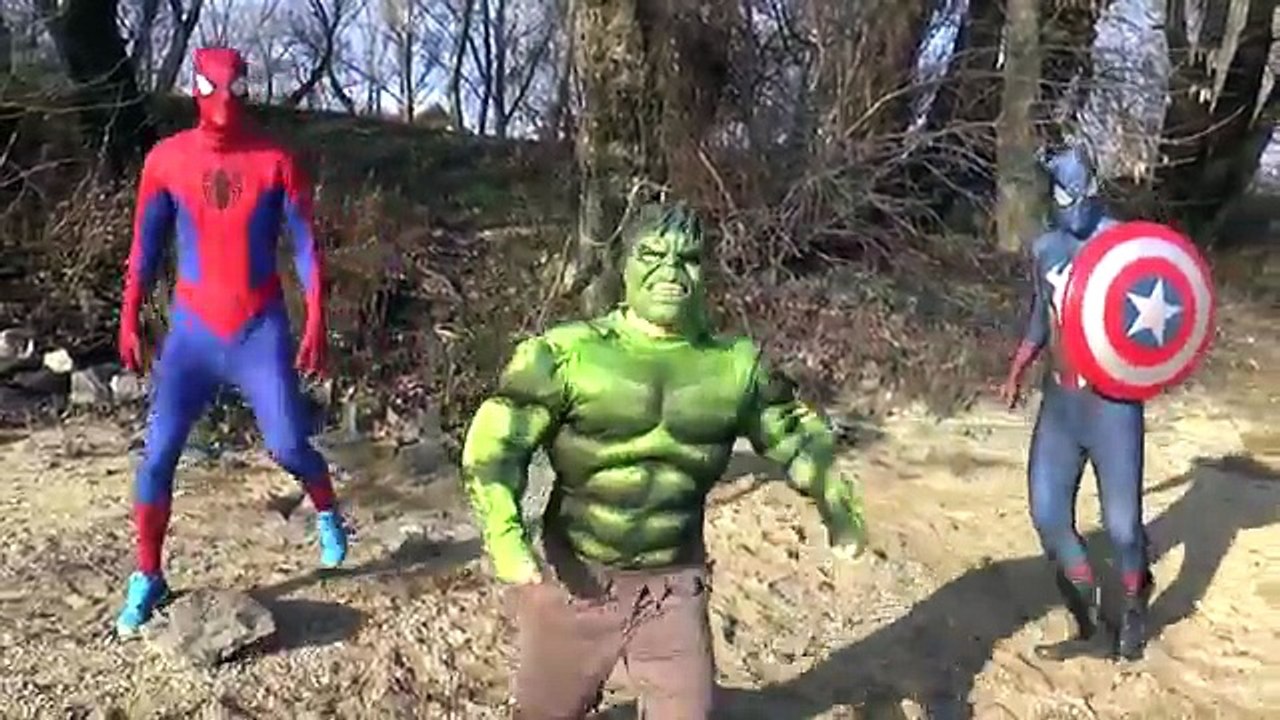 Spiderman American Captain Escape Hulk in Real Life.