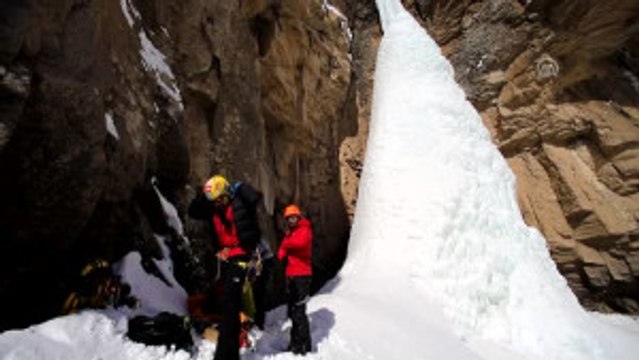 Buzul Şelalesine Tırmanış