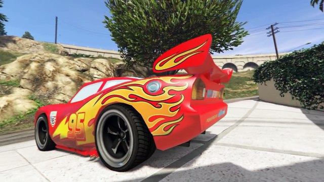 Şimşek McQueen Örümcek Çocuk ve Meraklı Recep İvedik Çok Güzel Bir Hediye Alıyor Çizgi Film İzle