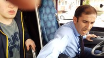 Engelli Çocuk ve Babası Özel Halk Otobüsünden Zorla İndirildi