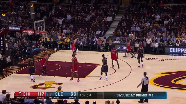 dwyane-wade-almost-a-triple-double-bulls-vs-cavs-feb-25-2017-nba-regular-season (1)