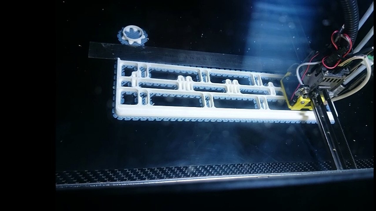 Bloc angle pour prises et interrupteur en impression-3D chez icr3D