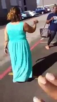 ŠOK I NEVJERICA: Uhvatio nepoznatu ženu kako krade iz njegovog auta, ali čekajte dok vidite šta se na kraju desilo!