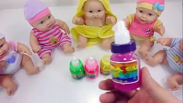 Feeding my Baby Doll with Slime & Gumball - transform crying silicon baby to My size giant