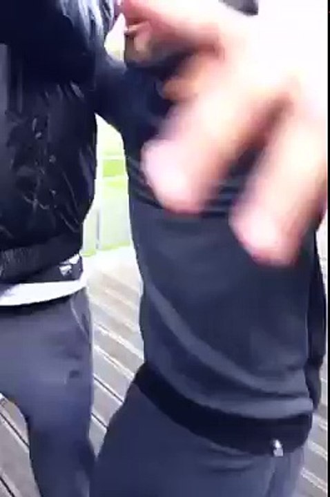 Marquinhos et Lucas dansent avec les supporters