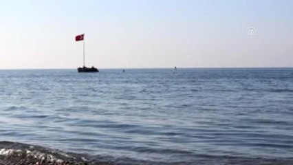 70'lik Dedenin Şubat Ayında Deniz Keyfi