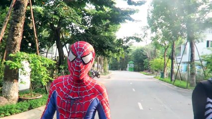 Spiderman VIO hydra, en la casa encantada! Superhoroes divertido Veneno Joker hulk películas de acción En Re