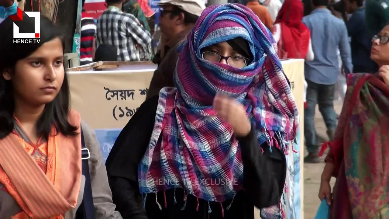 New Bangla Funny Video Taking Selfies on Book Fair 2017 How Funny | মেয়েরা বইমেলায় এসে কি করে
