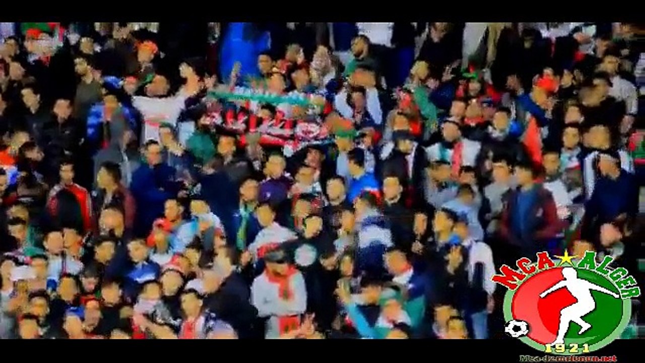 لما يغني جمهور مولودية الجزائر بصوت  واحد  18/02/2017