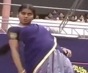 FUNNY DACNCE IN INDIAN COLLEGE GIRL || HOT FUNNY DANCE || INDIAN FUNNY GIRL