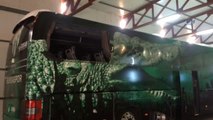 Bursaspor Taraftarları Takım Otobüsünün Camlarını Kırdı
