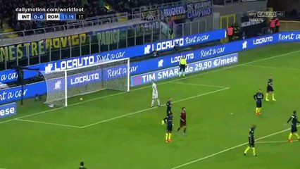 Descargar video: Radja Nainggolan Goal HD - Inter Milan 0 - 1 AS Roma - 26.02.2017 (Full Replay)