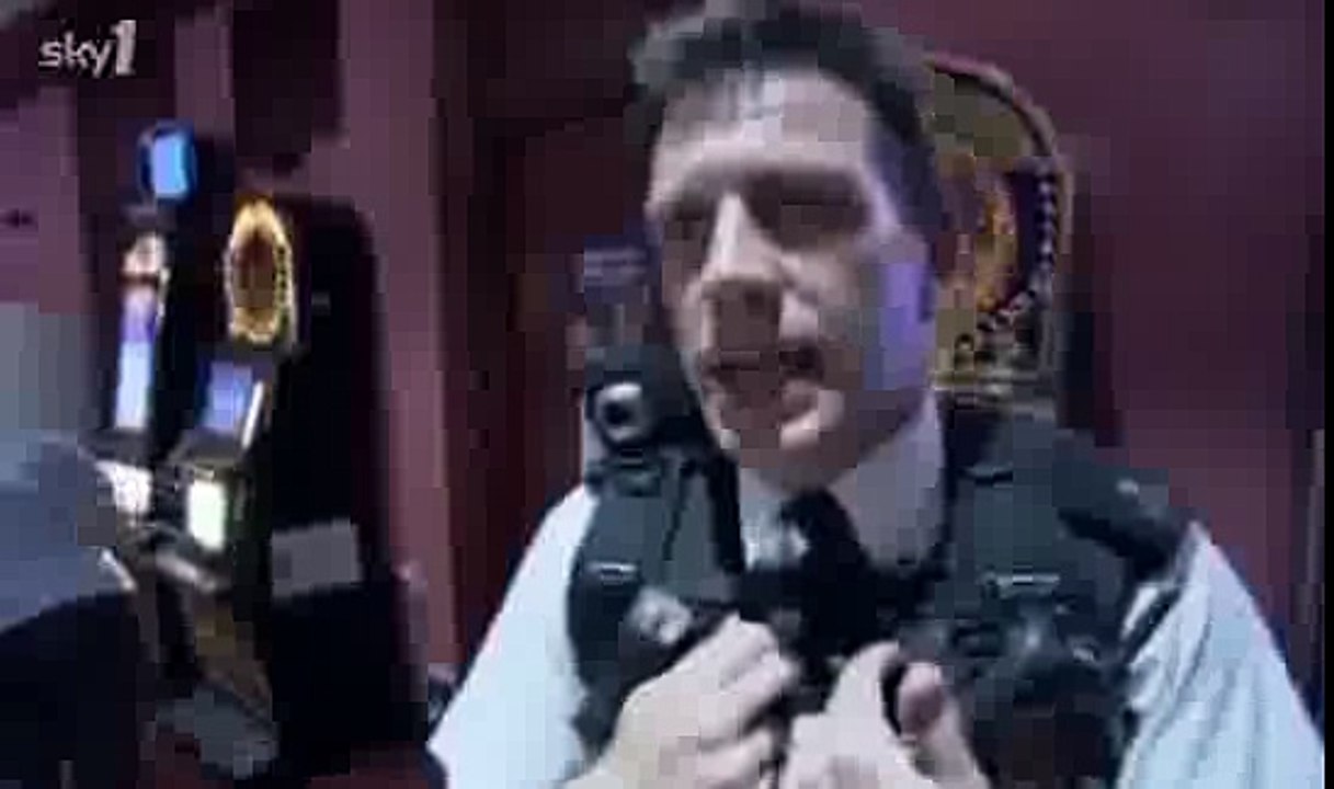 UK Border Force S01E07