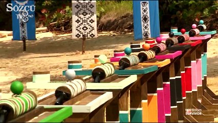 Kolye Gökhan'ın boynunda