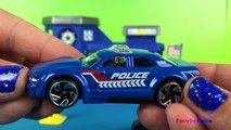 Disney CARS Rayo Mcqueen Episodio 2 de 7 McQueen Policía Motor Max Estación de Policía