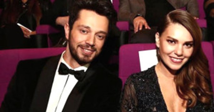 Aslı Enver ve Murat Boz Ayrılık İddialarına Fotoğraf Paylaşarak Yanıt Verdi