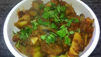 Gobi Ke Danthal Ki Sabzi (Cauliflower Stalks Vegetable) Recipe In Hindi With English Subtitles