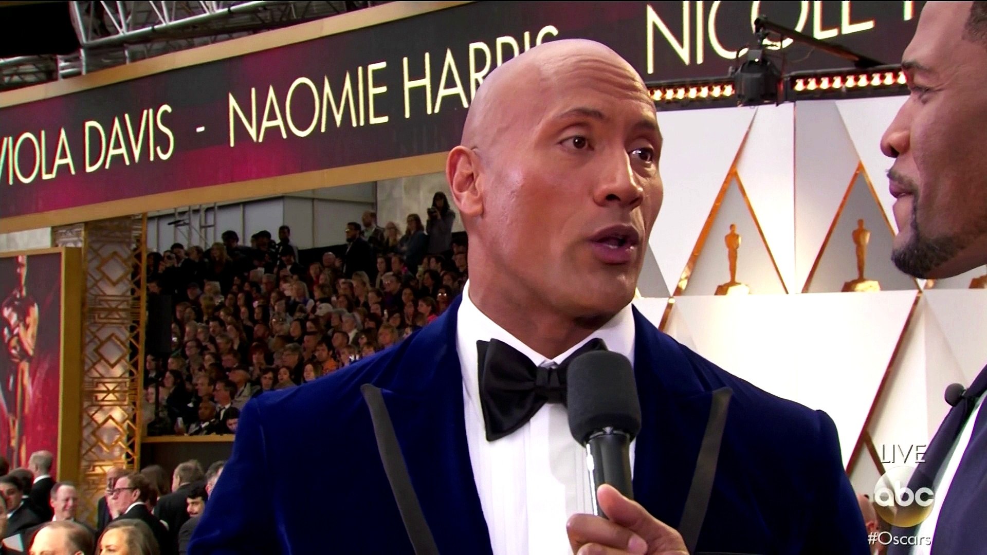 ⁣The Rock - Oscars Red Carpet