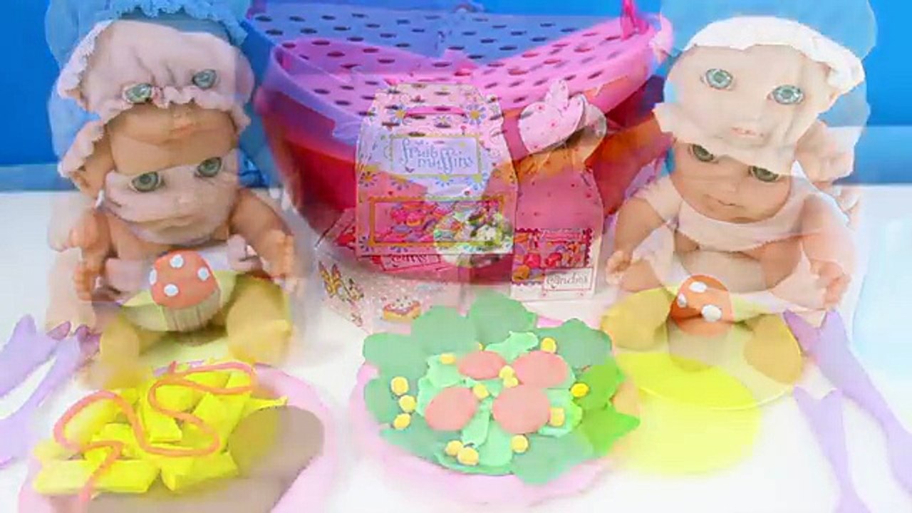 Camas De Muñecas Bebés Lil Cutesies Muñeca De Picnic, La Hora De Acostarse, Baño, Play Doh Alimentos De Dedo De La Enfermera De Familia