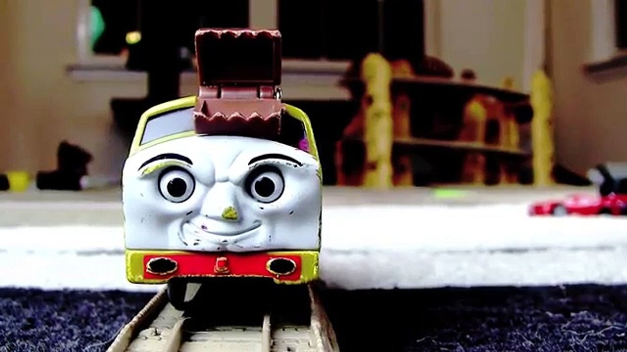 Thomas the train angry birds and skylanders vs. Diesel 10, Bad piggies, Kaos